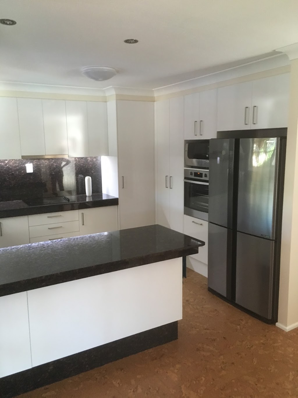 Triple S Cabinets & Interiors | 5/20 Ingleston Rd, Wakerley QLD 4154, Australia | Phone: 0422 796 315