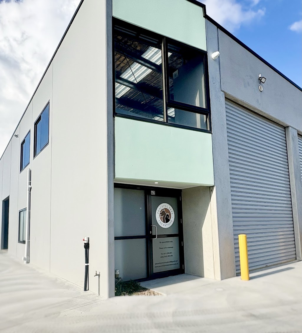 Peaceful Pets Cremations | 42 Commerce Pl, Koo Wee Rup VIC 3981, Australia | Phone: 0411 294 873