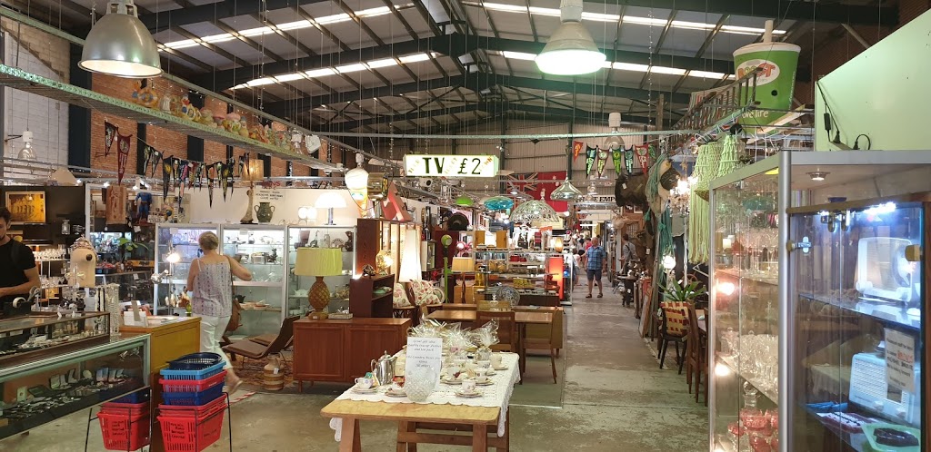 Mitchell Road Antique & Design Centre | home goods store | 17 Bourke Rd, Alexandria NSW 2015, Australia | 0296980907 OR +61 2 9698 0907