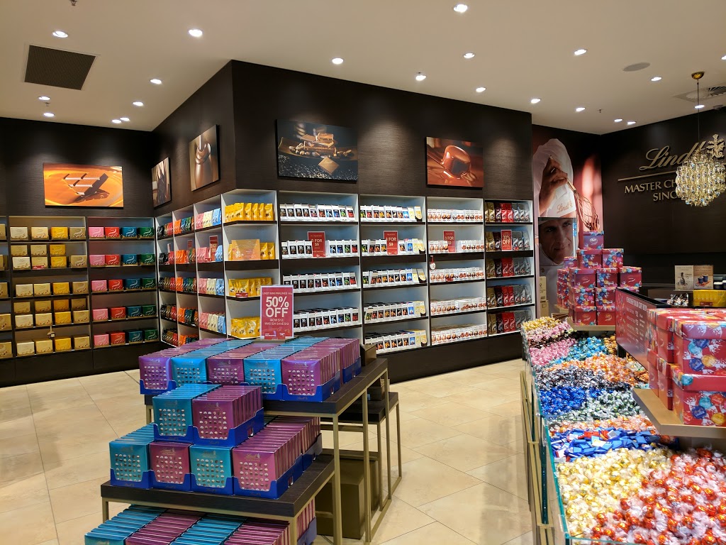 Lindt Chocolate Shop | store | Shop G40, DFO Essendon, 100 Bulla Rd, Essendon Fields VIC 3041, Australia | 0393795995 OR +61 3 9379 5995