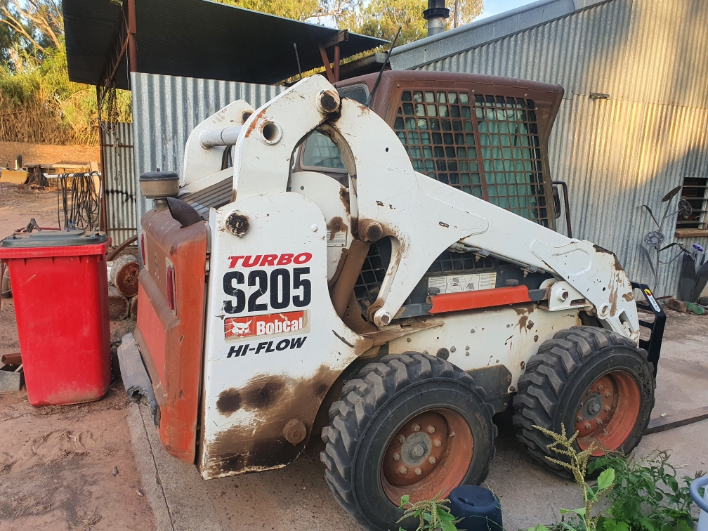 Maccas Bobcat Services | 6 Hume St, Warren NSW 2824, Australia | Phone: 0428 889 657