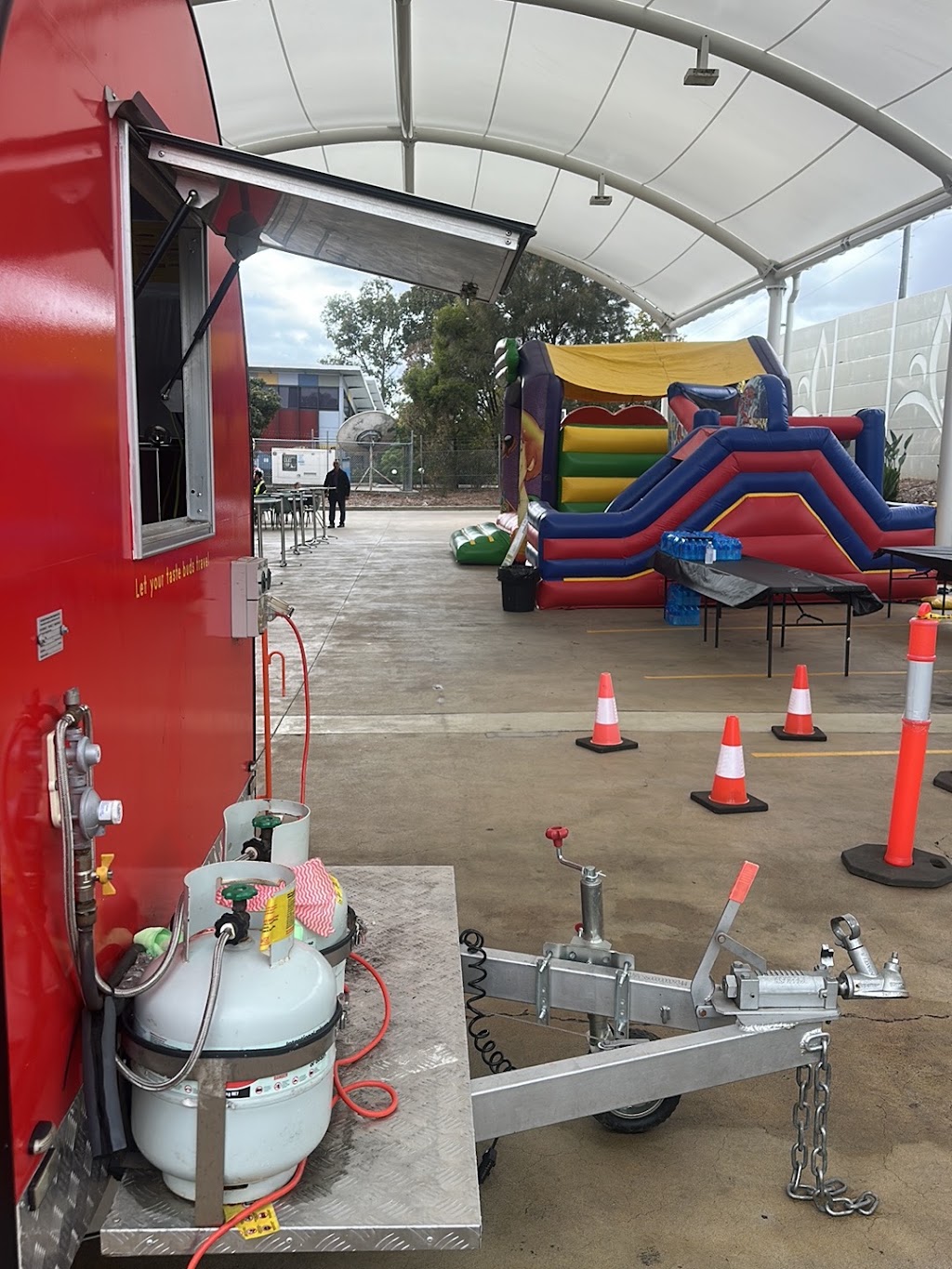 Hot Dogs of the World | 7 Wonga Rd, Yowie Bay NSW 2228, Australia | Phone: 0434 337 043