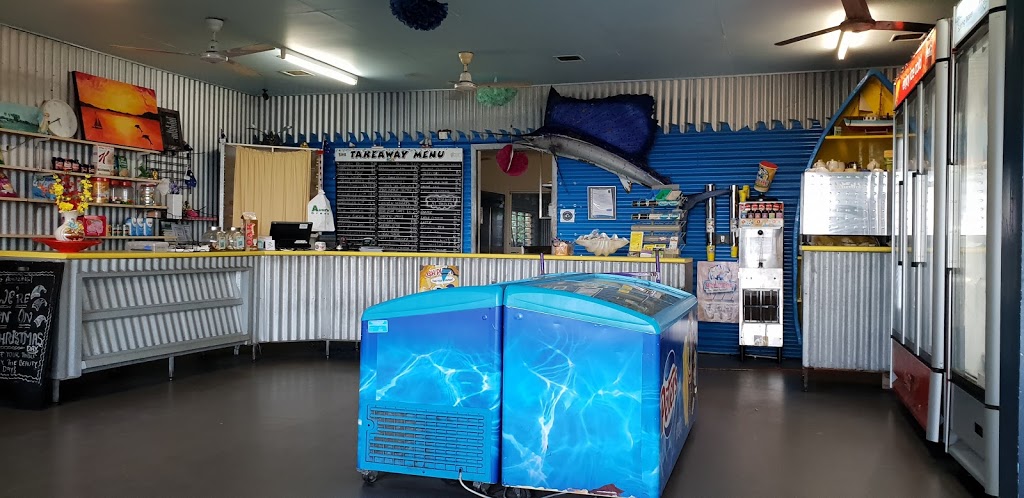 Flying Fish Point Cafe & Store | 9 Elizabeth St, Flying Fish Point QLD 4860, Australia | Phone: (07) 4061 2180