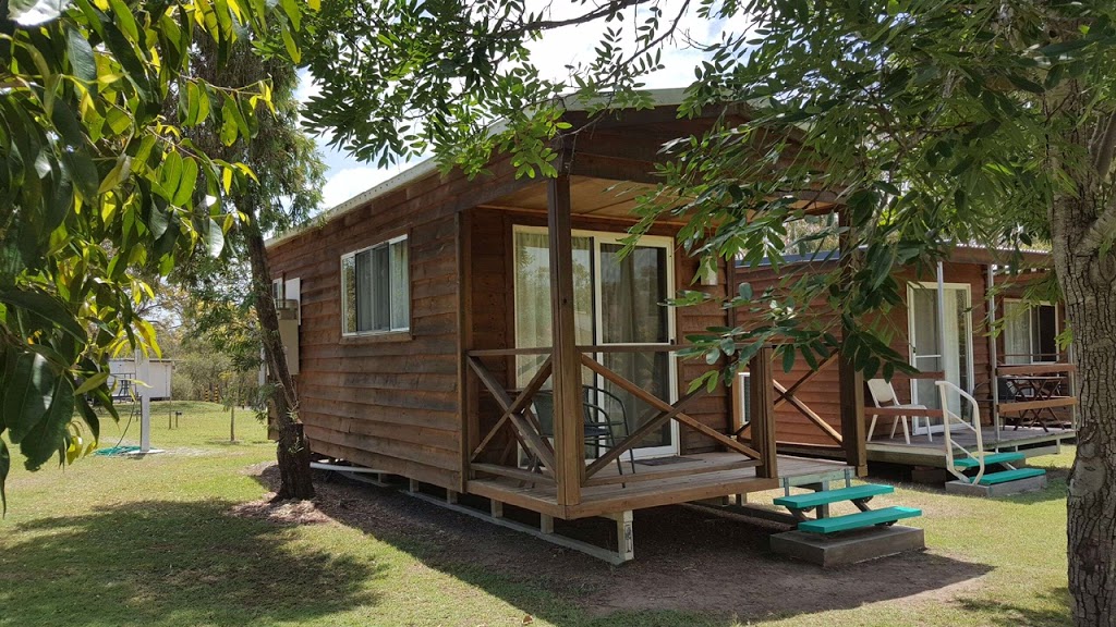 Lake Awoonga Caravan Park | 865 Awoonga Dam Rd, Benaraby QLD 4680, Australia | Phone: (07) 4975 0155