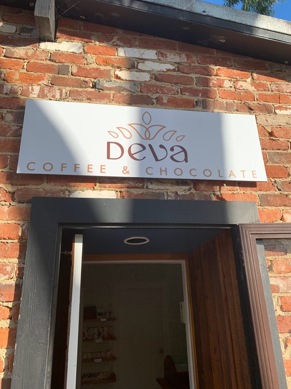 Deva Coffee & Chocolate | food | 192 Brisbane St, East Tamworth NSW 2340, Australia | 0401396275 OR +61 401 396 275