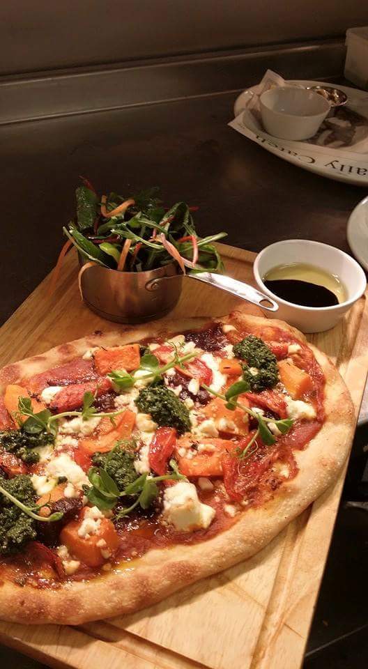 BIG BOUCHE | 125-133 Lucas Dr, Lamb Island QLD 4184, Australia | Phone: 0460 820 390