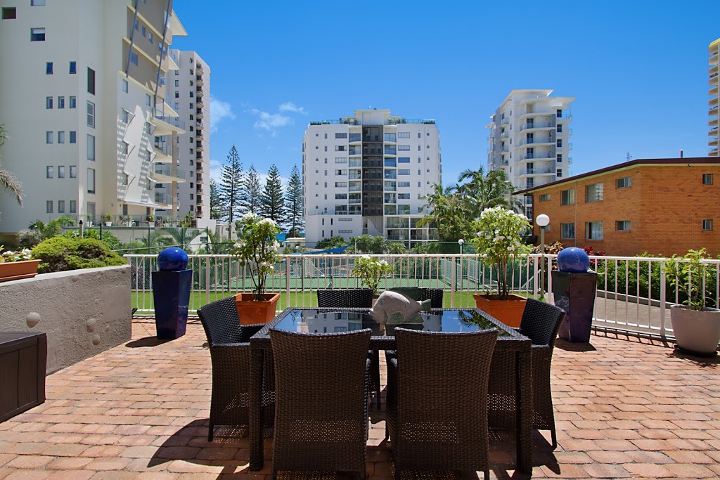 Rainbow Commodore Holiday Apartments | real estate agency | 255 Boundary St, Coolangatta QLD 4225, Australia | 0755367758 OR +61 7 5536 7758