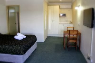 Wondai Colonial Motel | restaurant | 125 Haly St, Wondai QLD 4606, Australia | 0741685633 OR +61 7 4168 5633