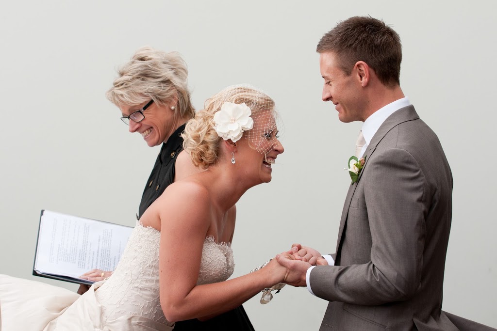 Wendy McRae Celebrant | 2 Bogey Ct, Dingley Village VIC 3172, Australia | Phone: 0422 612 171