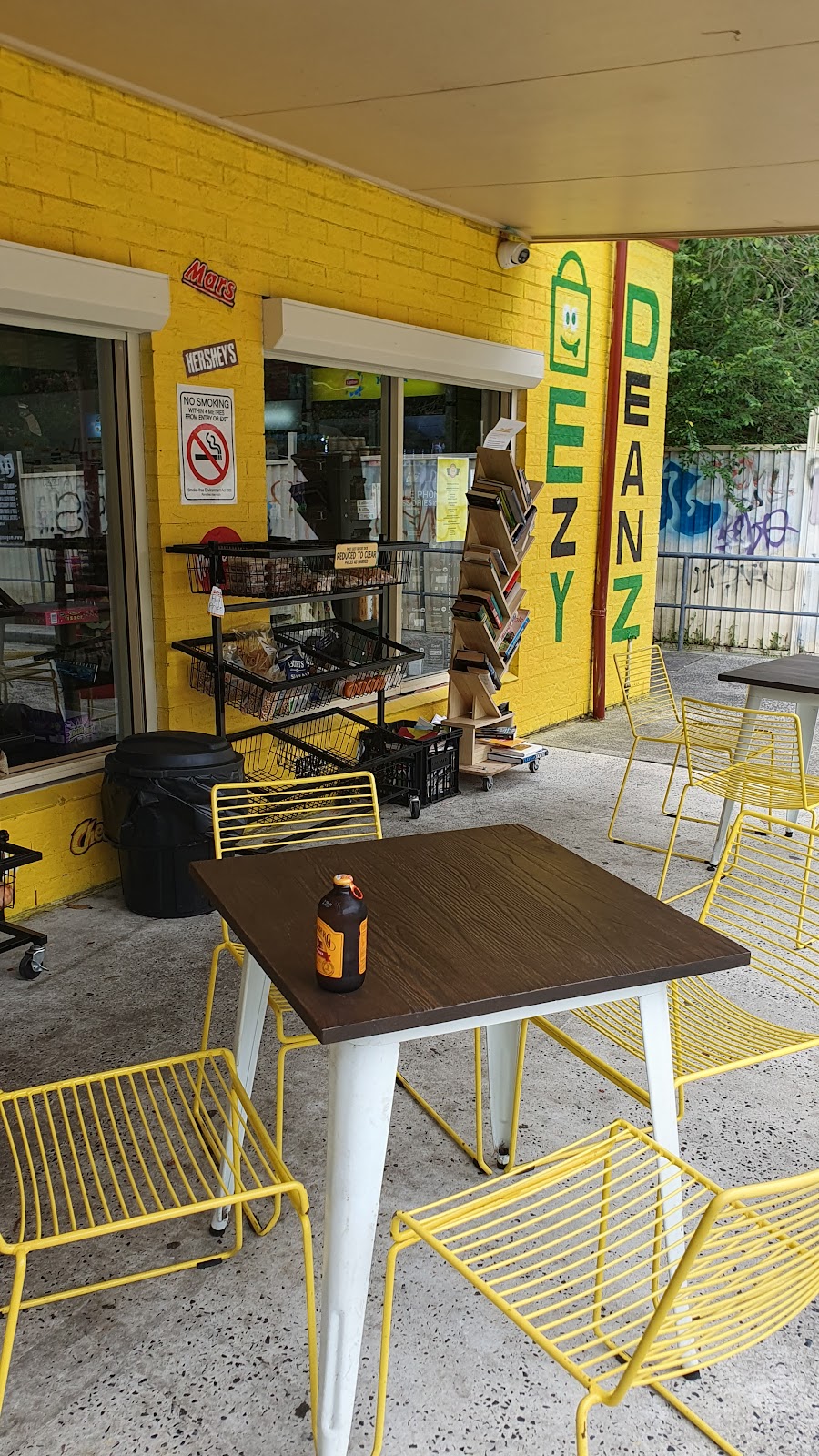 Ezy Deanz Friendly Grocer Narara | 2/16 Deane St, Narara NSW 2250, Australia | Phone: 0474 454 741