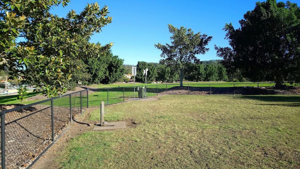 Dog off-leash area | park | Cemetery Rd, Upper Kedron QLD 4055, Australia | 0734038888 OR +61 7 3403 8888