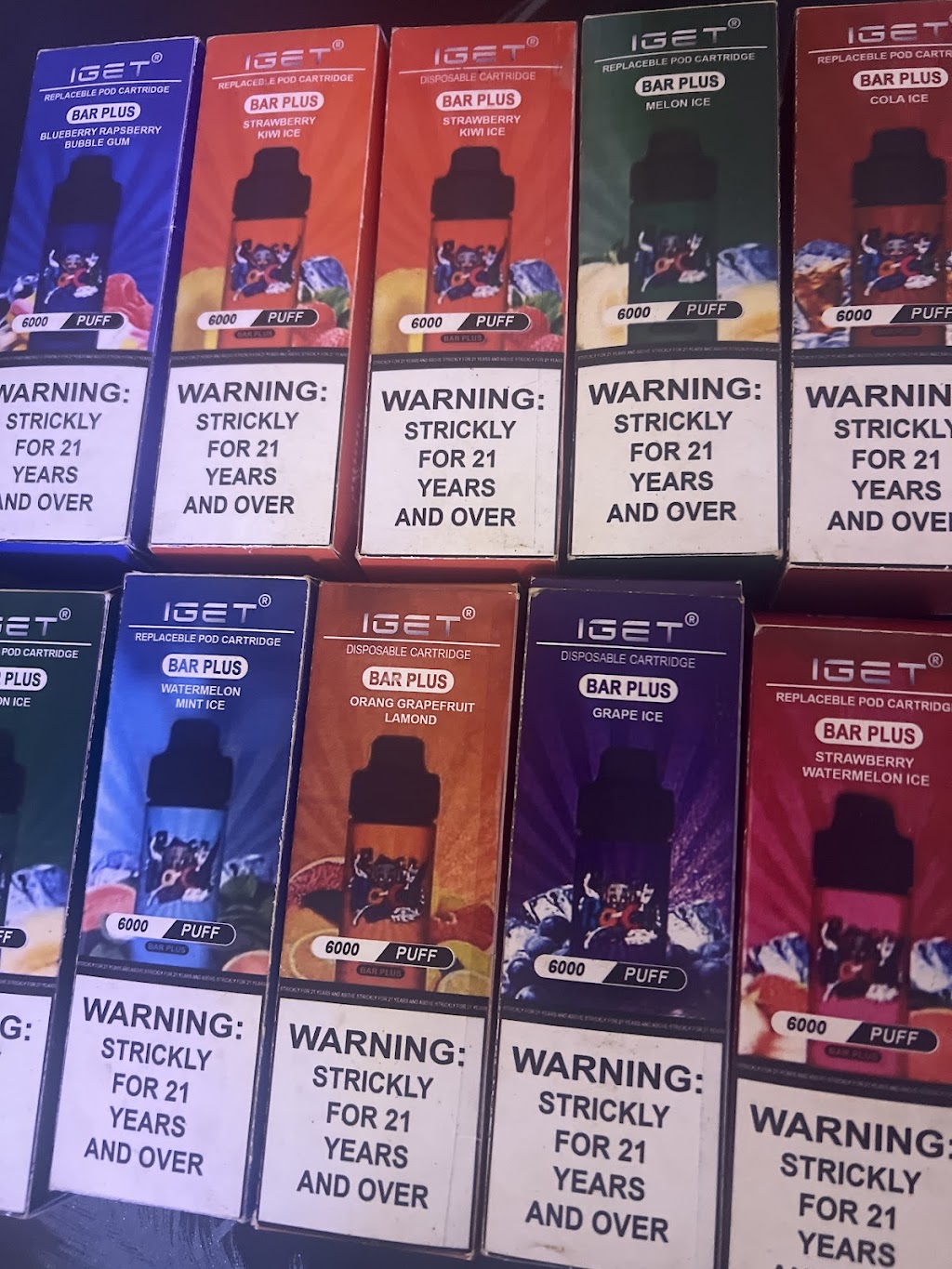 Vape and buds drop | Queen St, Brisbane City QLD 4000, Australia | Phone: 6 54 38 21 25