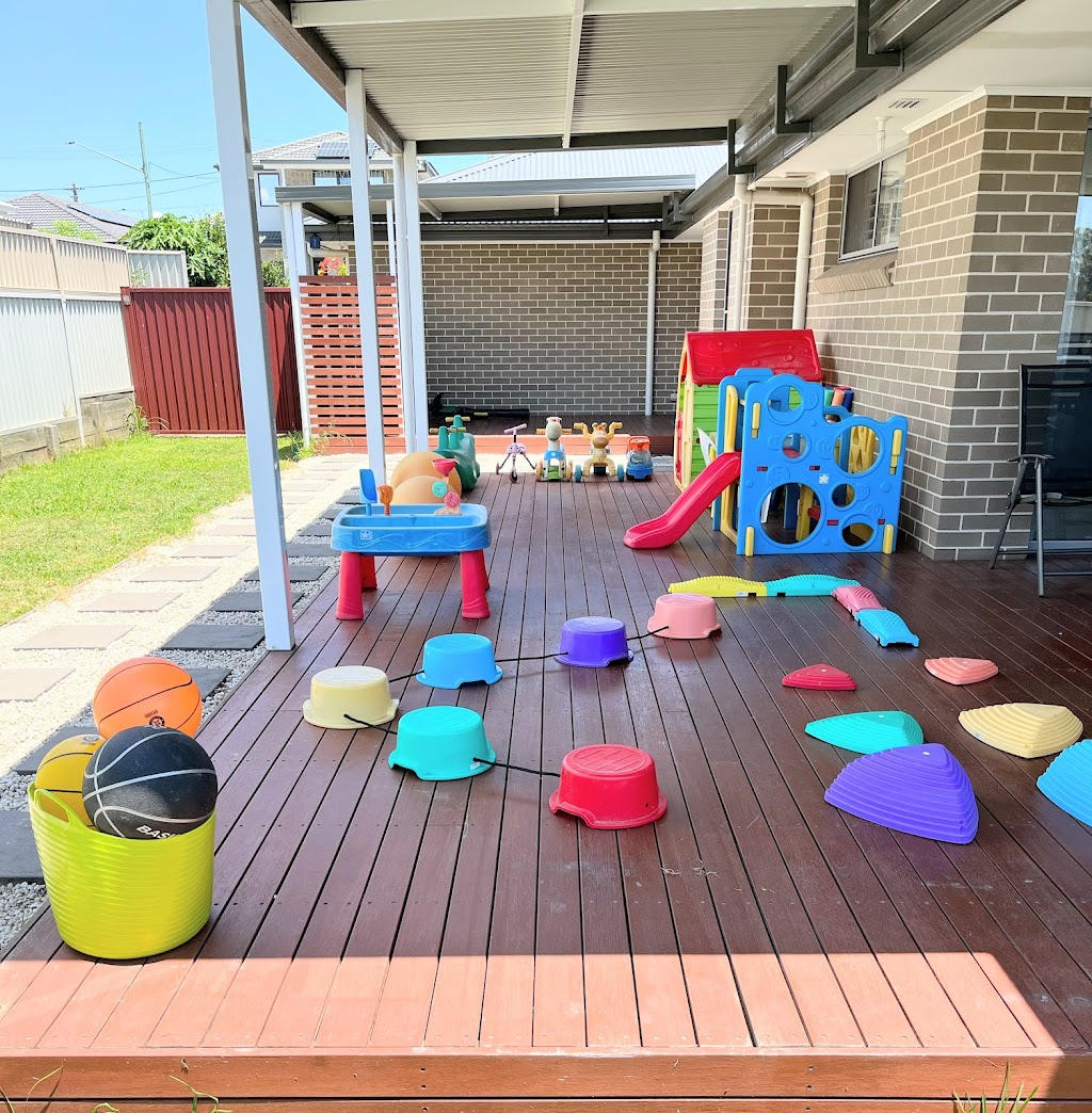 Silver Star Family Daycare |  | 34 Blackwood St, Claremont Meadows NSW 2747, Australia | 0469305098 OR +61 469 305 098