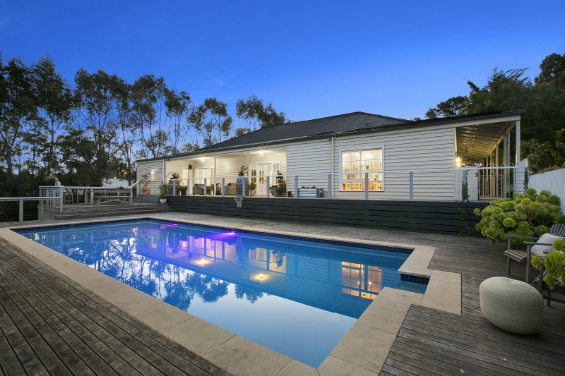 Eddie Brown Property - Eview Group Proud Member | 289 Point Nepean Rd, Dromana VIC 3936, Australia | Phone: 0437 766 629