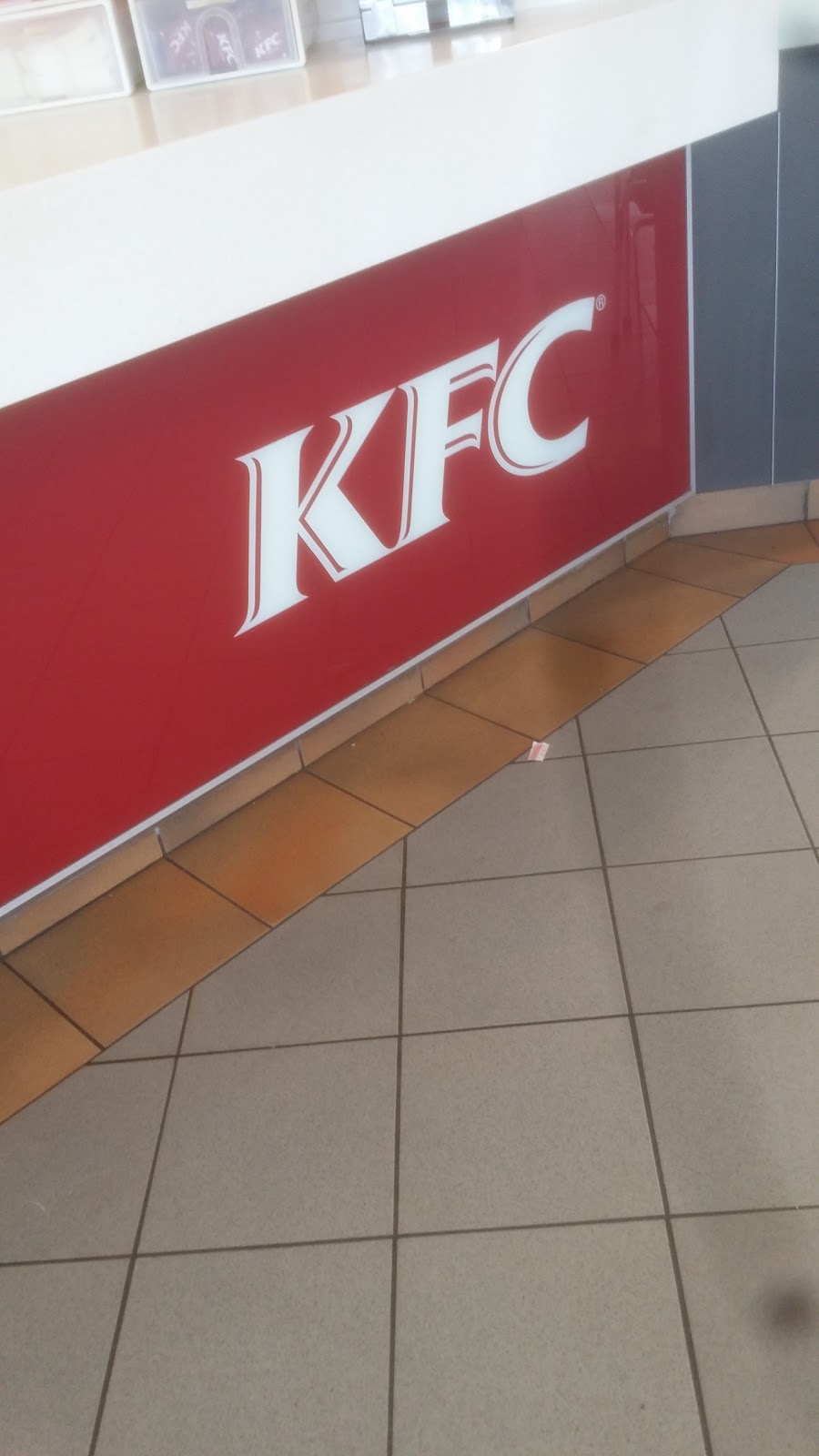 KFC Mt Pleasant | restaurant | 230P Malcomson St CNR 54A Phillip Street and, Mackay Bucasia Rd, Mount Pleasant QLD 4740, Australia | 0749421226 OR +61 7 4942 1226