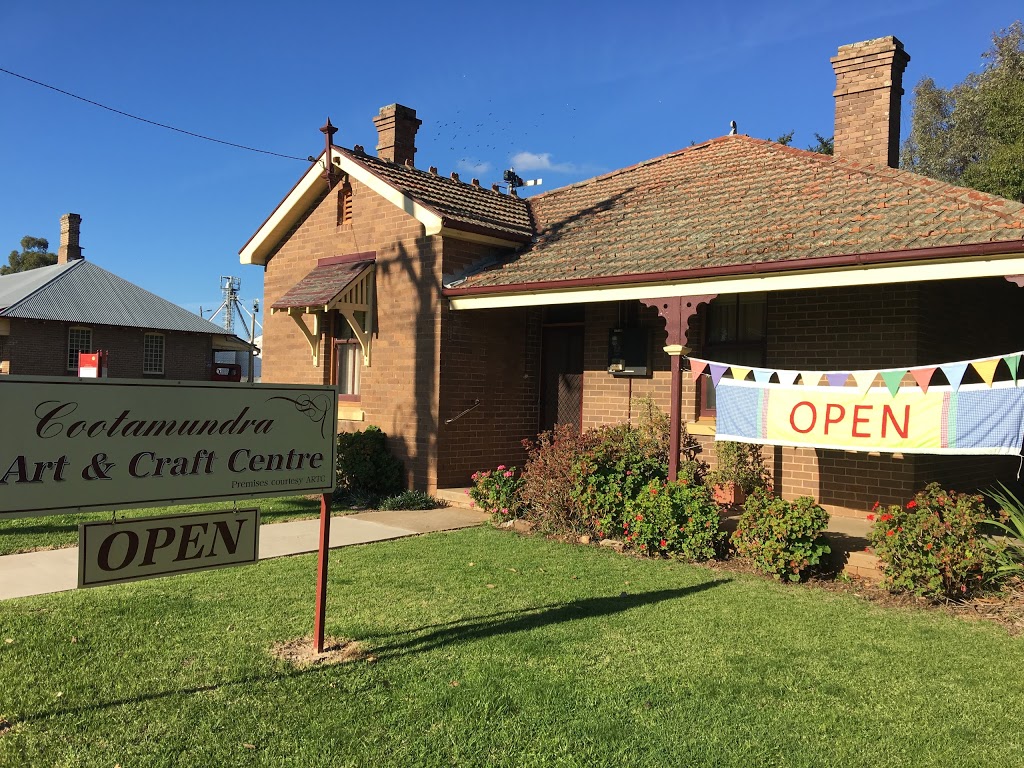 Cootamundra Art & Craft Centre | Railway Complex Hovell St, Cootamundra NSW 2590, Australia | Phone: (02) 6942 4422