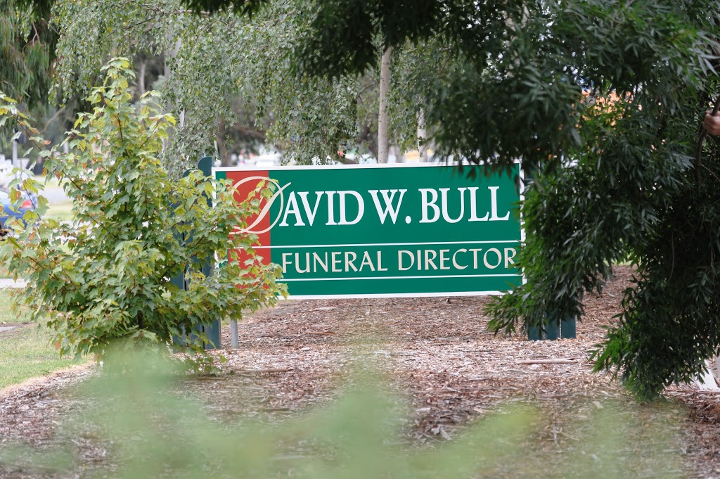 David W Bull Family Funerals | 190 Princes Hwy, Pakenham VIC 3810, Australia | Phone: (03) 5941 4888