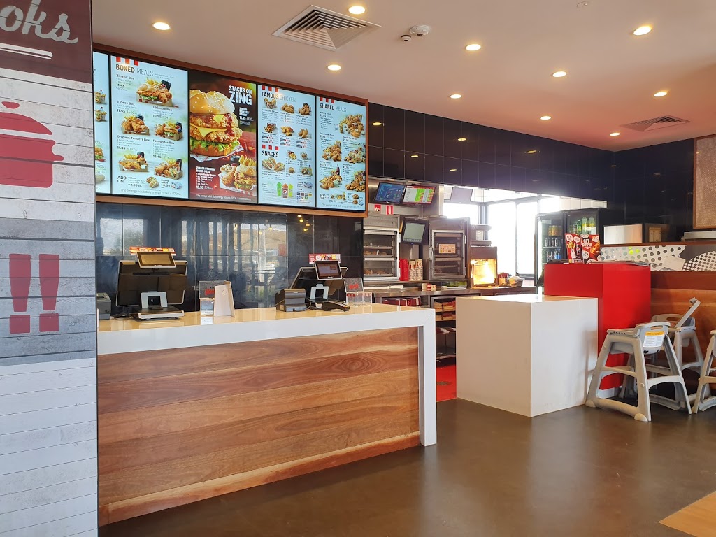 KFC Lakelands | meal takeaway | 49 Banksiadale Gate, Lakelands WA 6180, Australia | 0863652693 OR +61 8 6365 2693