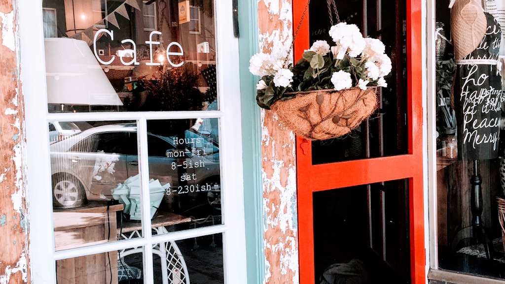 JUADINE INTERIORS & The RED Door cafe | restaurant | 90 East St, Narrandera NSW 2700, Australia | 0269594020 OR +61 2 6959 4020