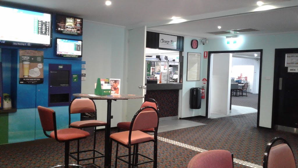 Coro Club | 20-26 Harward Rd, Griffith NSW 2680, Australia | Phone: (02) 6962 1180