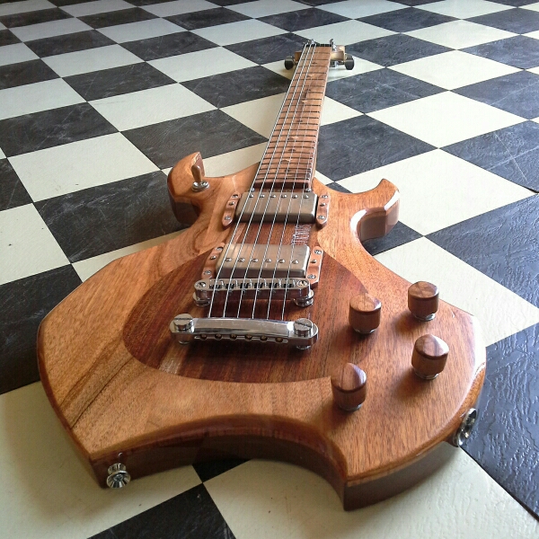 Section 8 Guitars | 84 Arthur St, Dalby QLD 4405, Australia | Phone: (07) 4669 7523