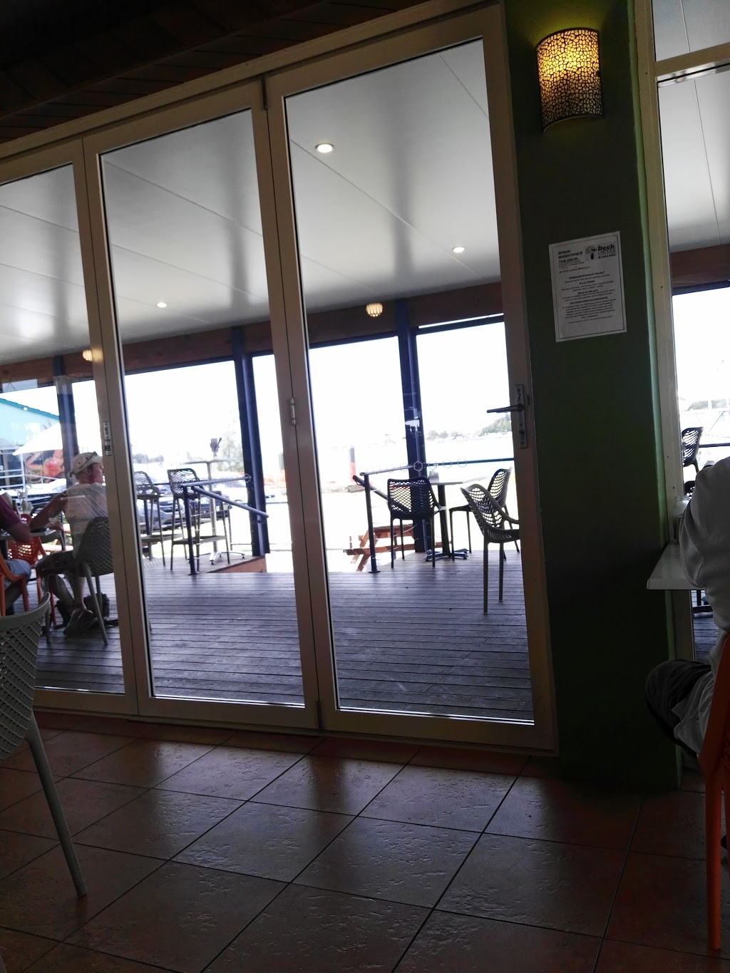 Catch-22 Cafe | cafe | 2/1-5 Manning St, Tuncurry NSW 2428, Australia | 0265546654 OR +61 2 6554 6654