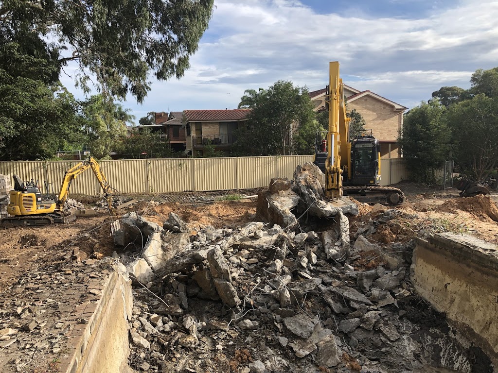 Top one demolition & excavation Pty Ltd | 8 Arkana St, Telopea NSW 2117, Australia | Phone: 0433 666 945