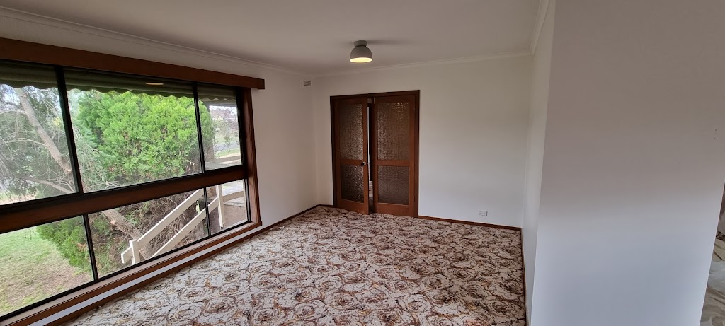 Tim Davies Painting | 156 Ironstone Rd, Ascot VIC 3551, Australia | Phone: 0411 212 055