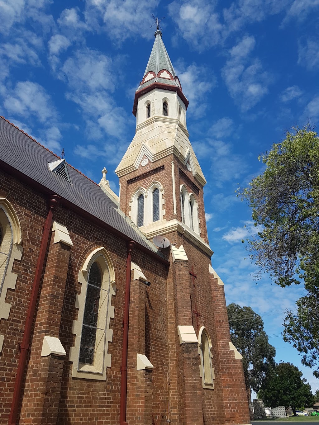 Inverell Presbyterian Church | church | 94 Vivian St, Inverell NSW 2360, Australia | 0267210511 OR +61 2 6721 0511