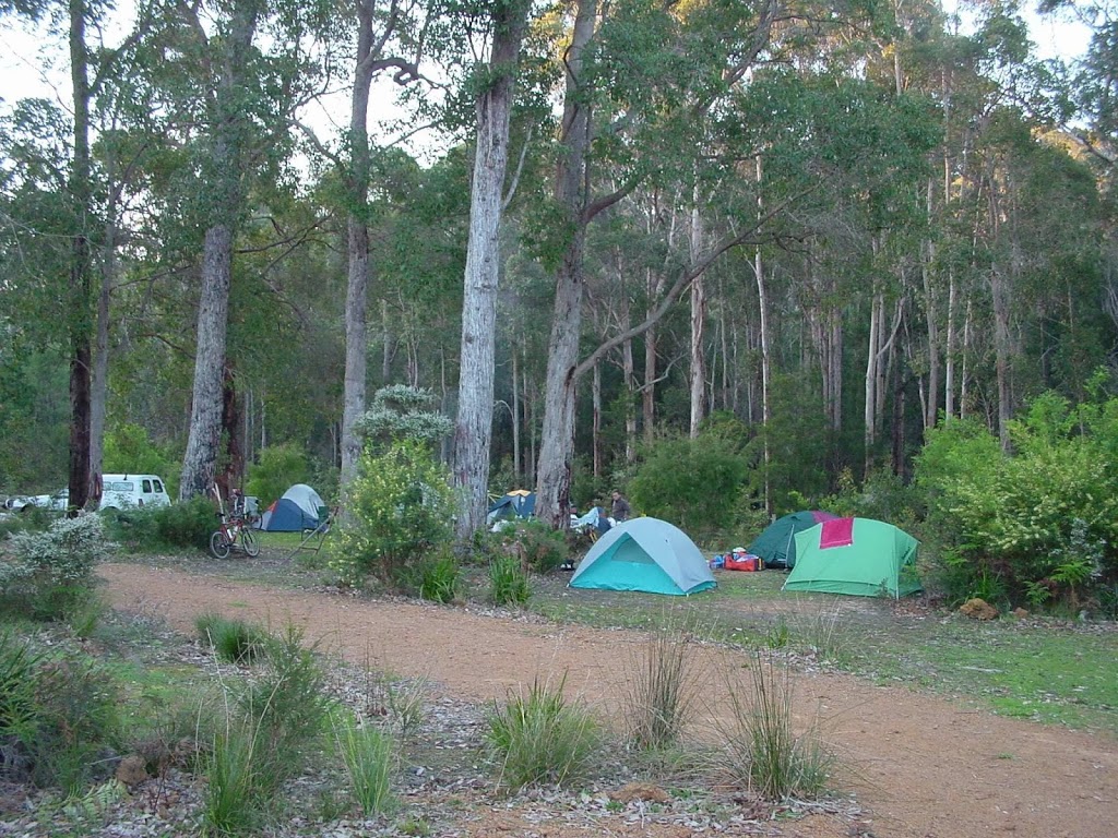 roundtu-it Eco Caravan Park | rv park | 9892 Muirillup Rd, Northcliffe WA 6262, Australia | 0897767276 OR +61 8 9776 7276