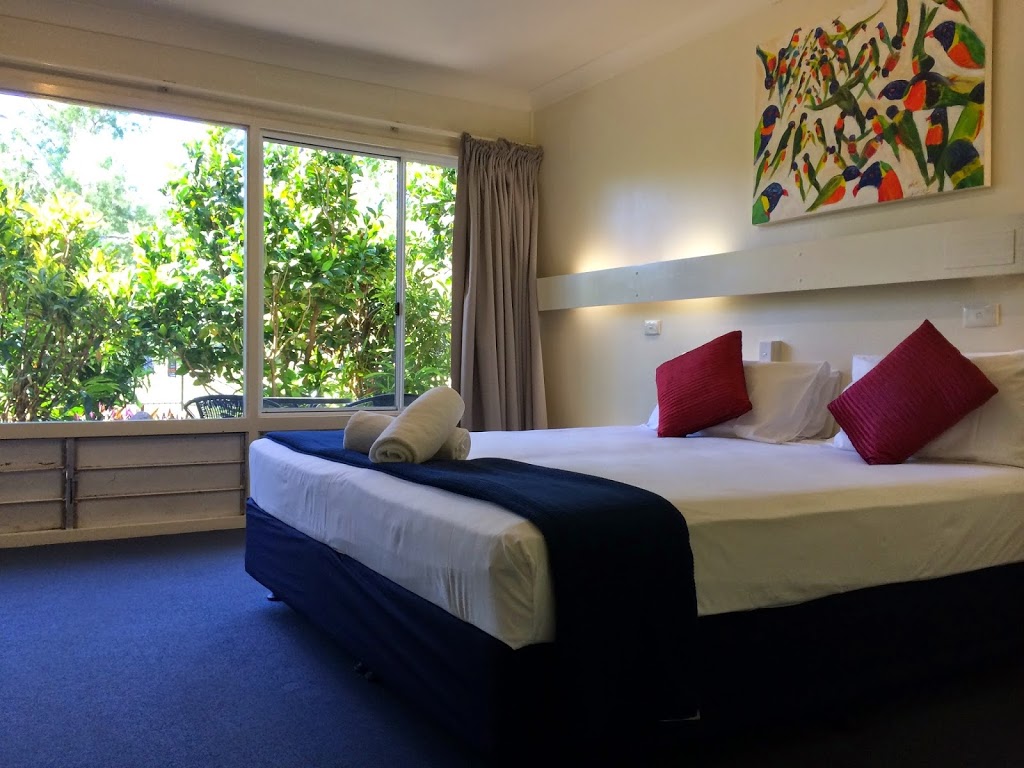 Arcadia Village Motel | lodging | 7 Marine Parade, Magnetic Island QLD 4819, Australia | 0747785418 OR +61 7 4778 5418