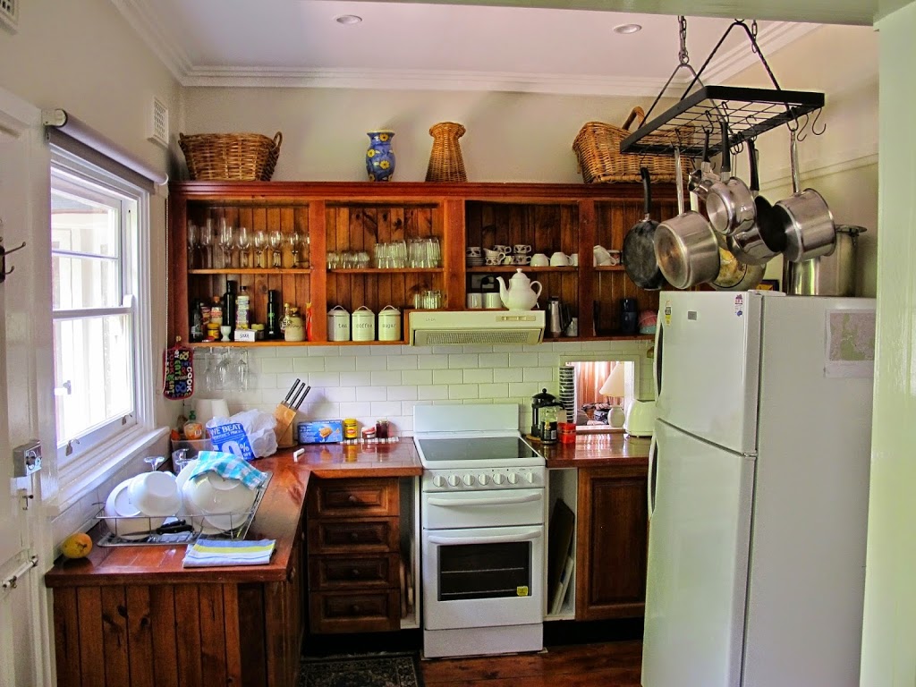 Khandala Cottage | 319 Katoomba St, Katoomba NSW 2780, Australia | Phone: 0402 861 705