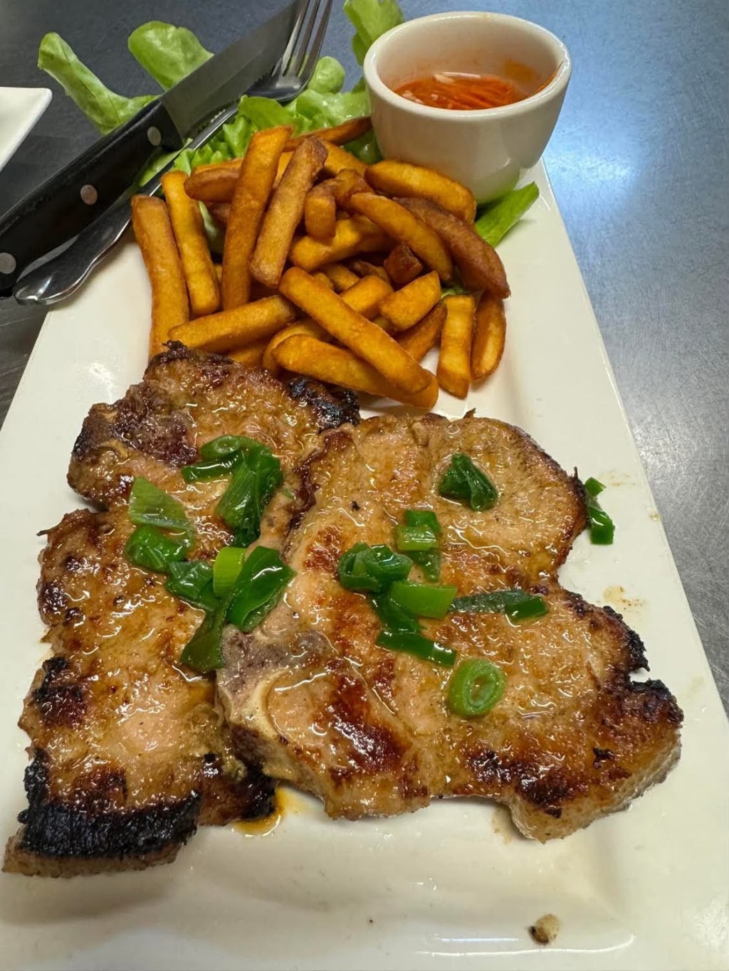 L&L Family Vietnamese Food Truck | 1595 Broke Rd, Pokolbin NSW 2320, Australia | Phone: 0402 099 877