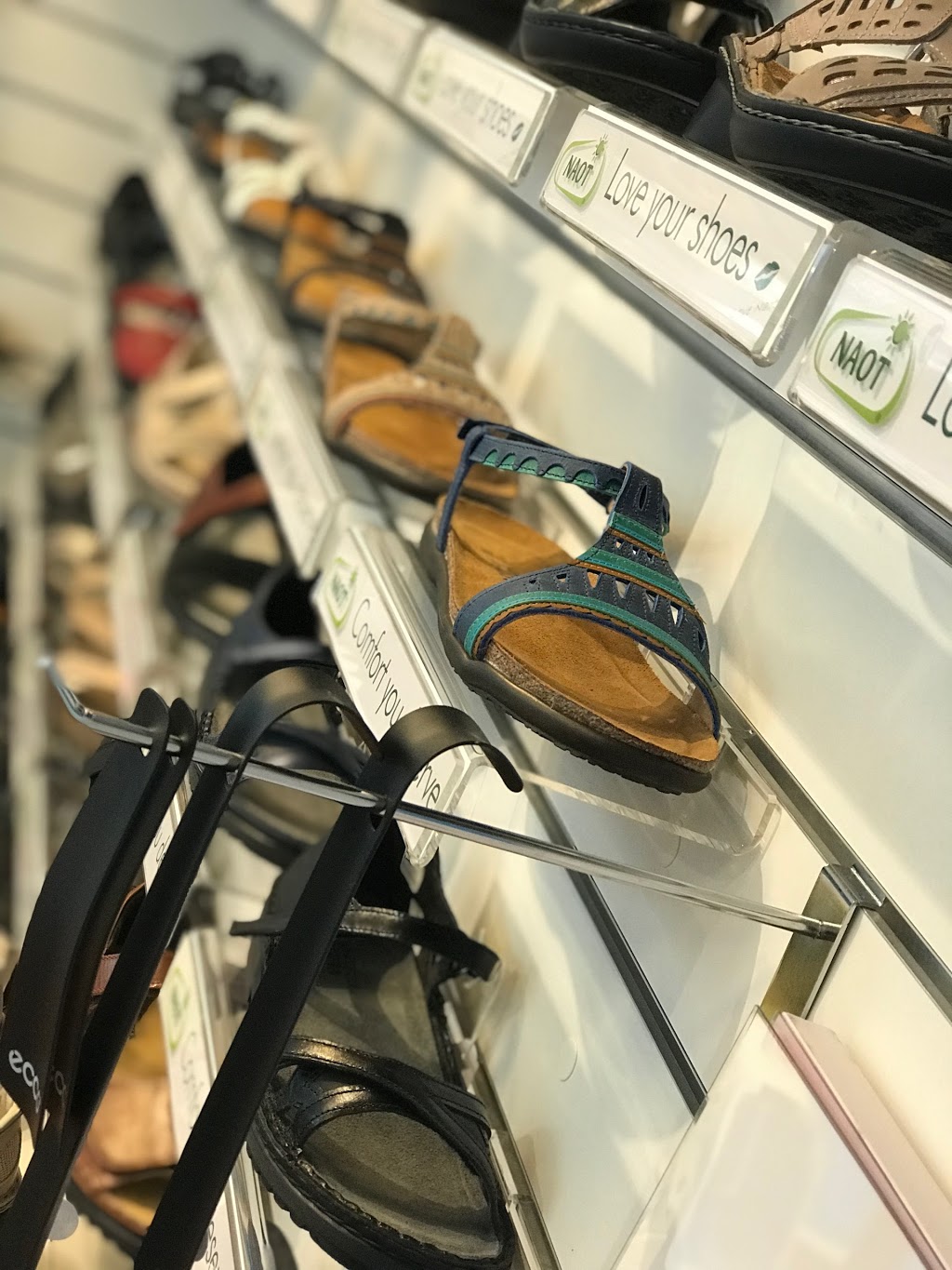 Complete Step - Podiatry and Footwear Specialists | Shop 5, 34/38 Lochiel Ave, Mount Martha VIC 3934, Australia | Phone: (03) 5974 8565