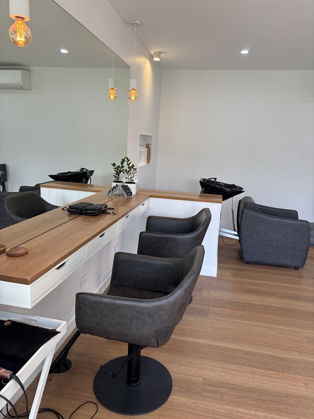 Become hair and makeup | 14 Forest Cl, Boambee NSW 2450, Australia | Phone: 0432 246 507