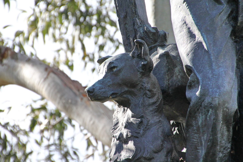 Henry Lawson Memorial | 1C Mrs Macquaries Rd, Sydney NSW 2000, Australia