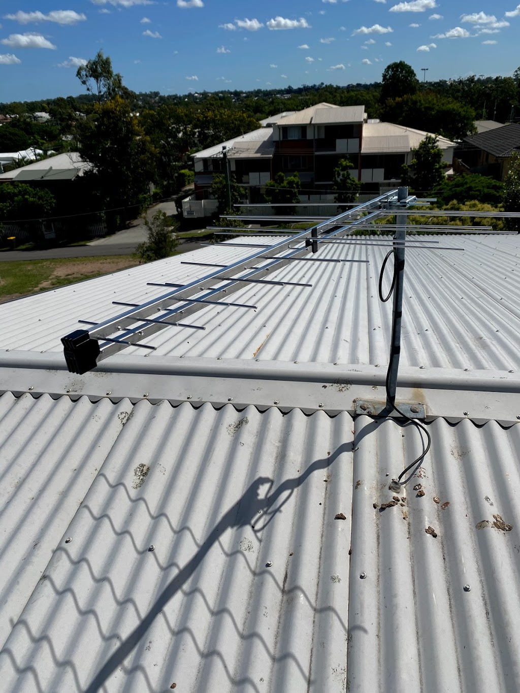 Local Bloke Antenna Services | 8 Orange Ct, Mudgeeraba QLD 4213, Australia | Phone: (07) 5593 7514