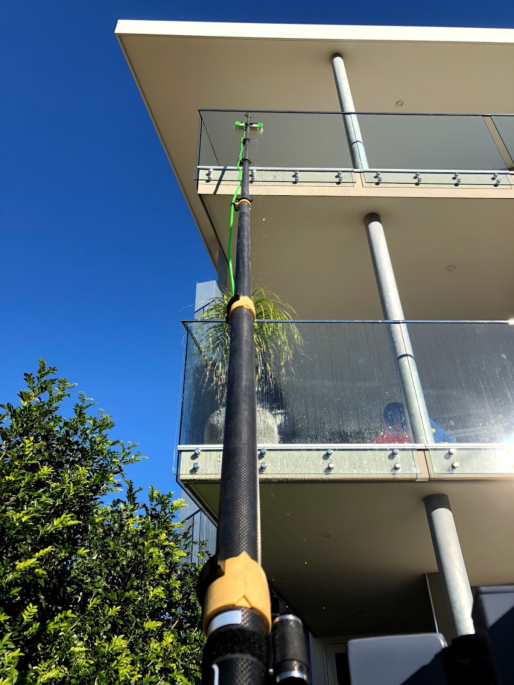 Halo Window Cleaning | 26 Sailfish Dr, Mountain Creek QLD 4557, Australia | Phone: 0414 225 438