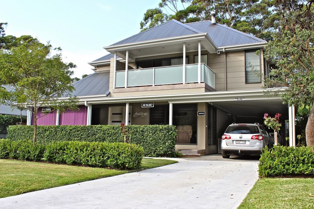 Breeze Bed and Breakfast | lodging | 2 Katungal St, Bateau Bay NSW 2261, Australia | 0243343788 OR +61 2 4334 3788