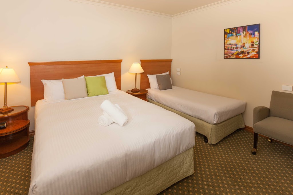 Bell Motel | lodging | 2 Patterson St, Preston VIC 3072, Australia | 1800035651 OR +61 1800 035 651