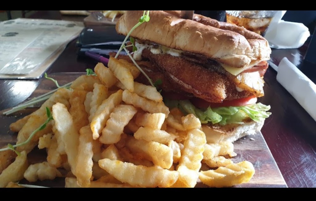 Bird In The Hand Inn | 81 Bathurst St, Pitt Town NSW 2756, Australia | Phone: (02) 4572 3372