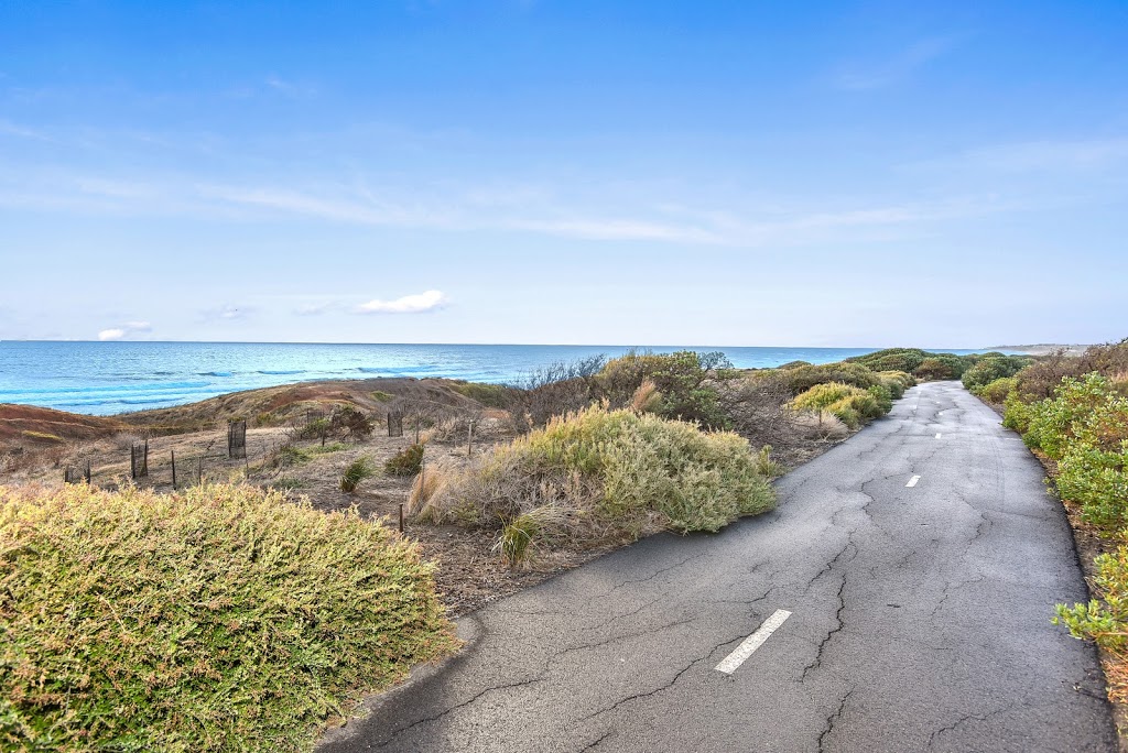 Unwind @ Avaya Sellicks Beachfront Escape | 28 Seascape View, Sellicks Beach SA 5174, Australia | Phone: 0434 541 597