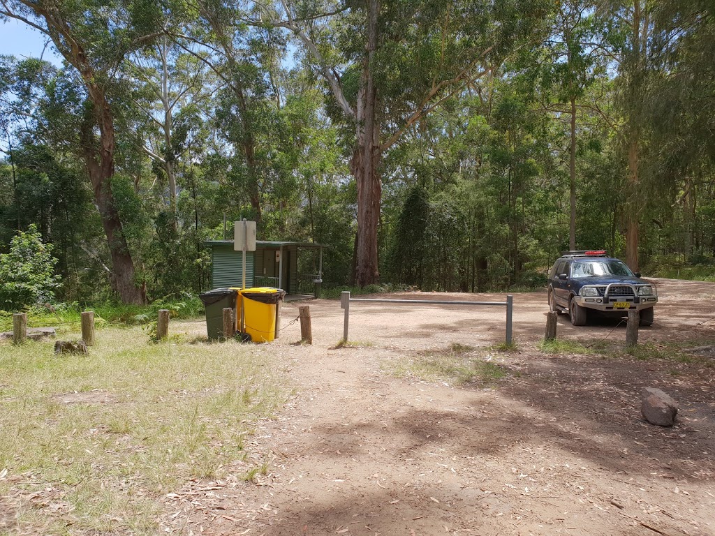Bangalow campground | Gap Creek Falls Walking Track, Martinsville NSW 2265, Australia | Phone: (02) 4972 9000