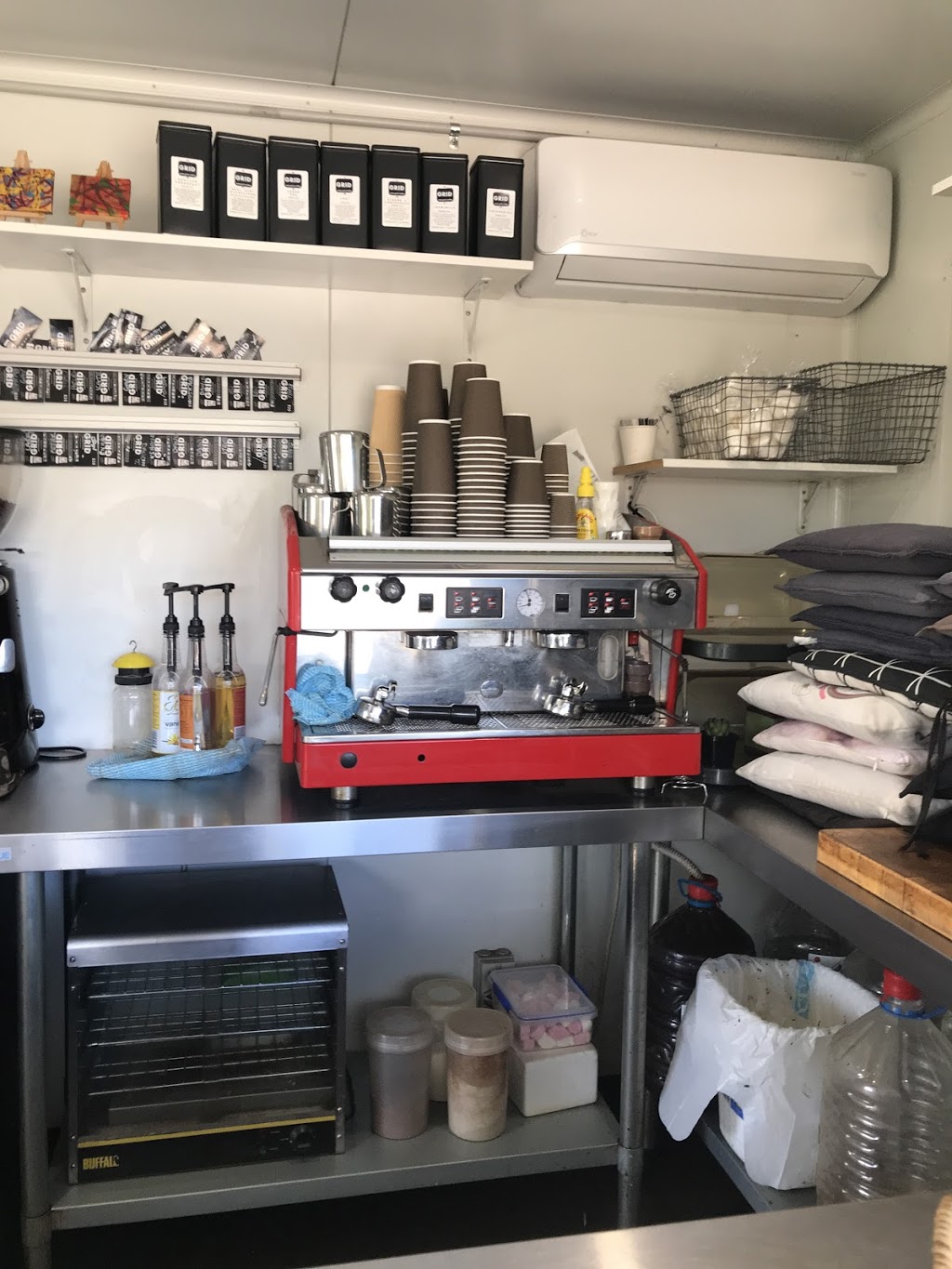 Grid Espresso Wooloowin | cafe | 128-150 Shaw Rd, Wavell Heights QLD 4012, Australia | 0405509160 OR +61 405 509 160