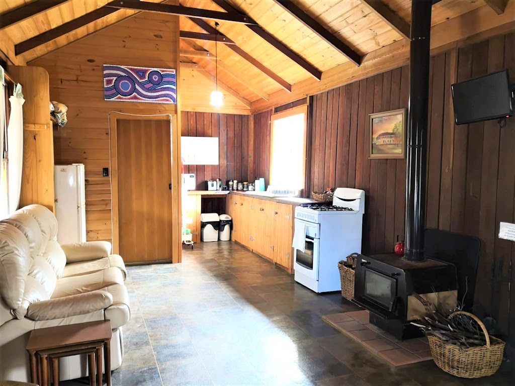 Acacia Cabin | lodging | 130 Thompson St, Wattle Flat NSW 2795, Australia | 0452641955 OR +61 452 641 955