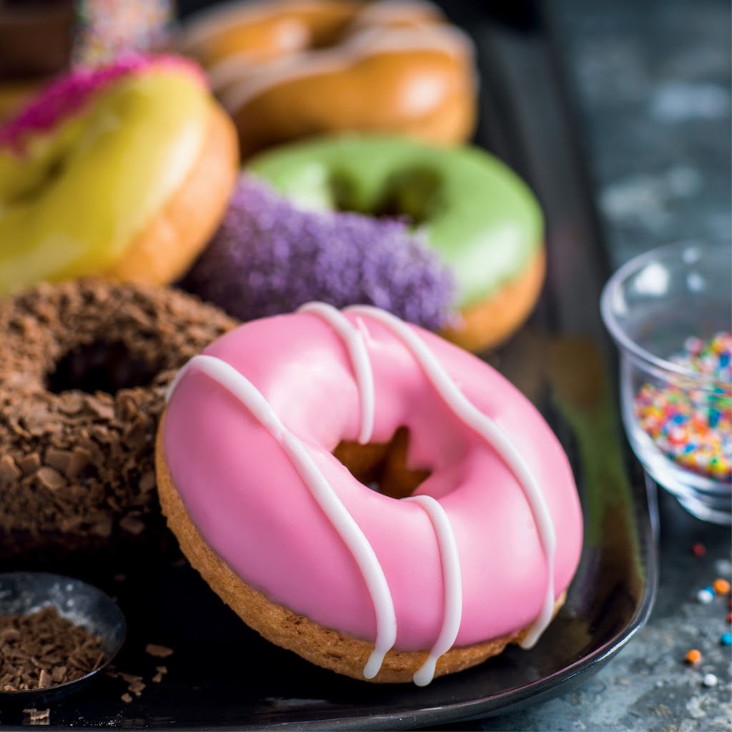 Donut King | bakery | Kiosk 3 Sugarland Shopping Centre, Takalvan St, Bundaberg QLD 4670, Australia | 0741544411 OR +61 7 4154 4411