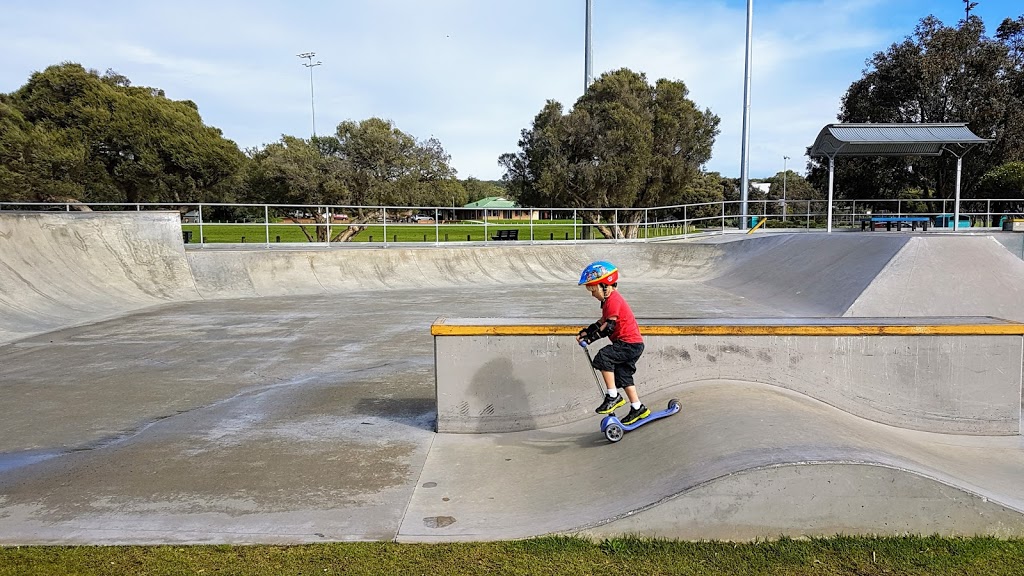 Dunsborough Skate Park | gym | Dunsborough Lakes Dr, Dunsborough WA 6281, Australia
