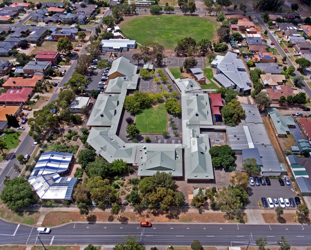 Thomas Chirnside Primary School | school | 85-95 Walls Rd, Werribee VIC 3030, Australia | 0397410200 OR +61 3 9741 0200