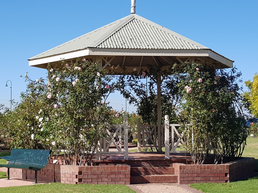 Morwell Centenary Rose Garden | park | 2 Avondale Rd, Morwell VIC 3840, Australia | 1800621409 OR +61 1800 621 409