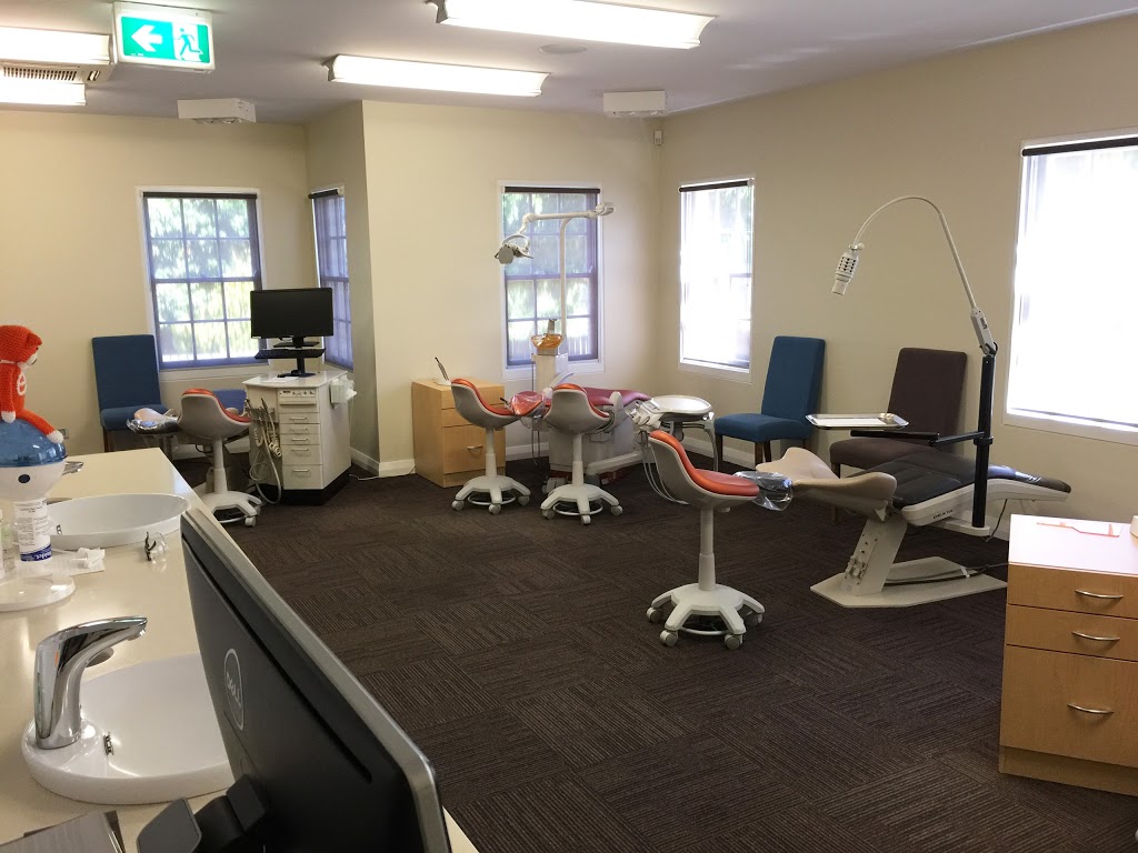 Embrace Orthodontists Canberra | dentist | 36 Bougainville St, Manuka ACT 2603, Australia | 0262957700 OR +61 2 6295 7700